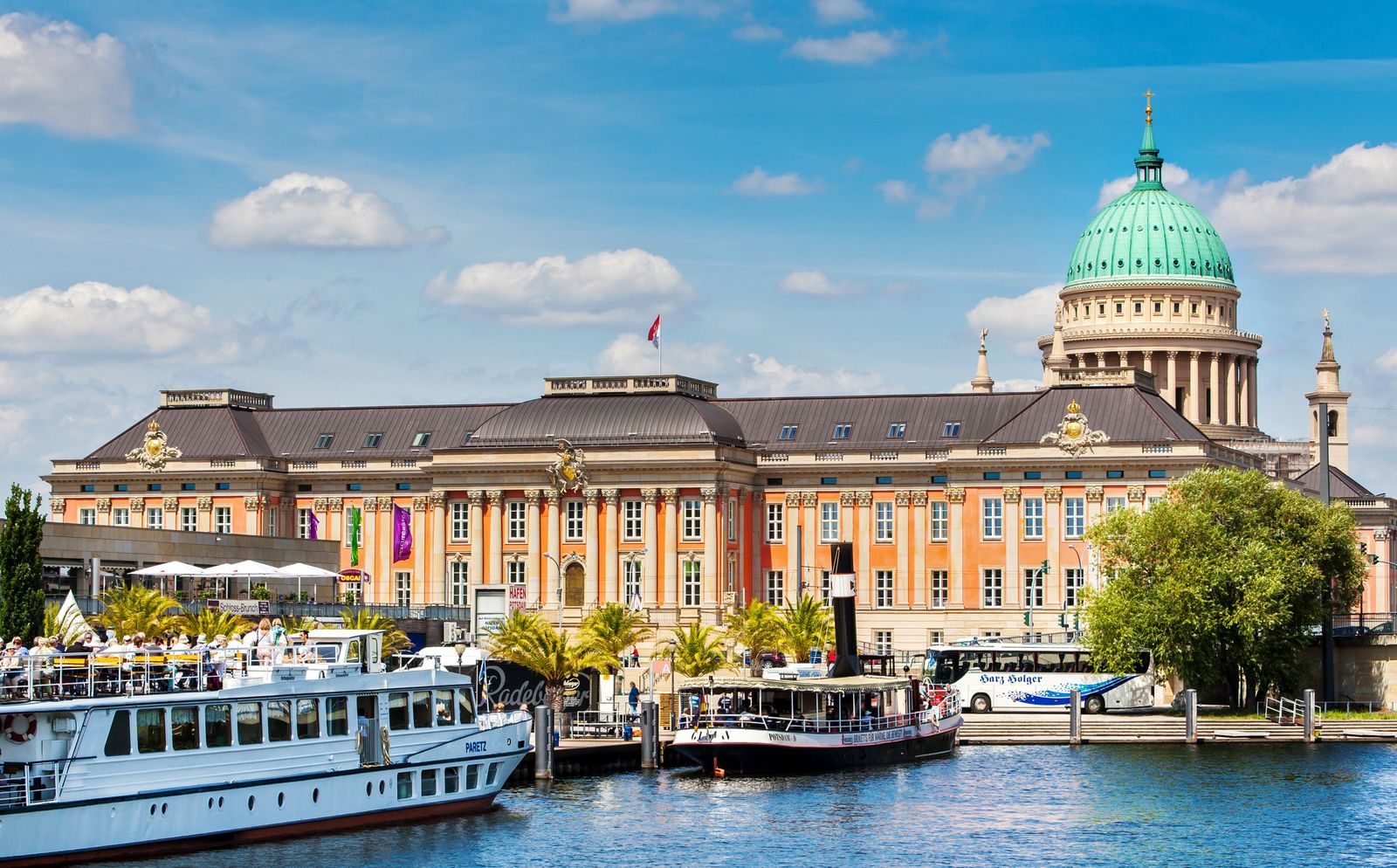 Stadt Schloß-Hafen Potsdam -  Fotolia_67304486_L (2).jpg